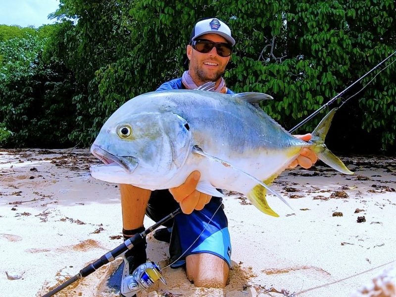 fishing peche carangue bord guadeloupe